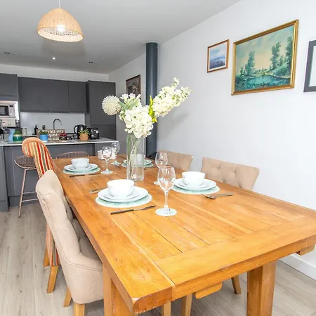 - Sleeps 4 - Parking - Workspace Daire *