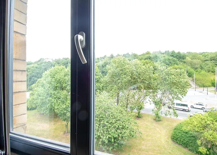 - Sleeps 4 - Parking - Workspace *