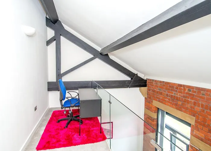 Apartment - Sleeps 4 - Parking - Workspace *